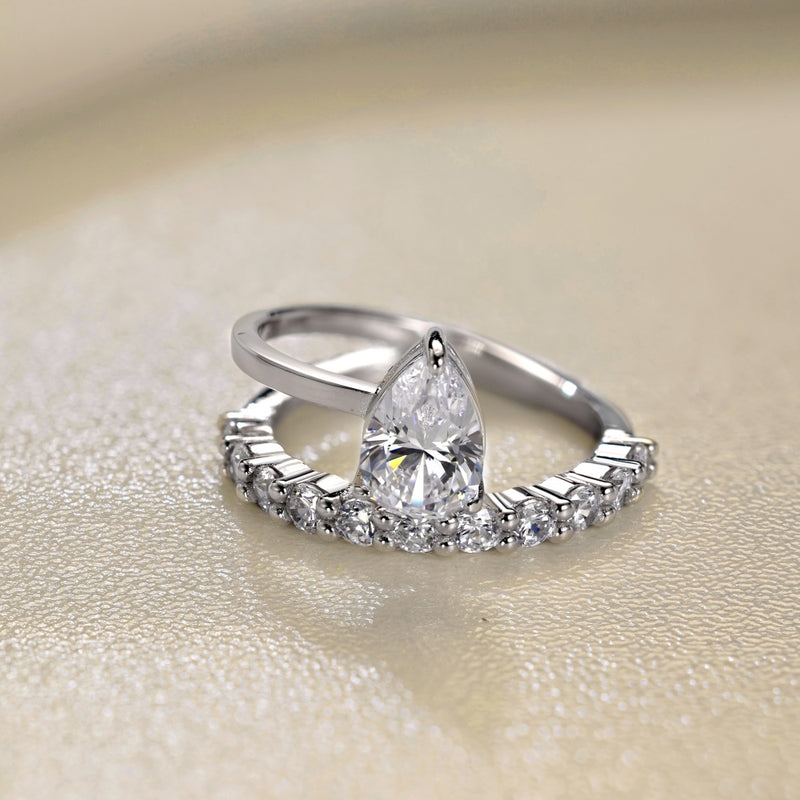 Elegant Pear Halo Ring