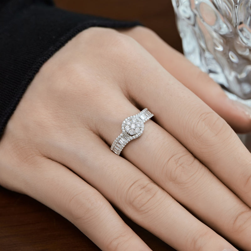 Elegance Halo Ring