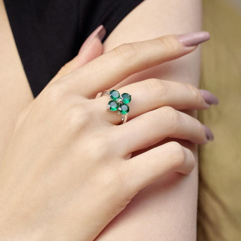 Tri-Color Clover Cluster Ring