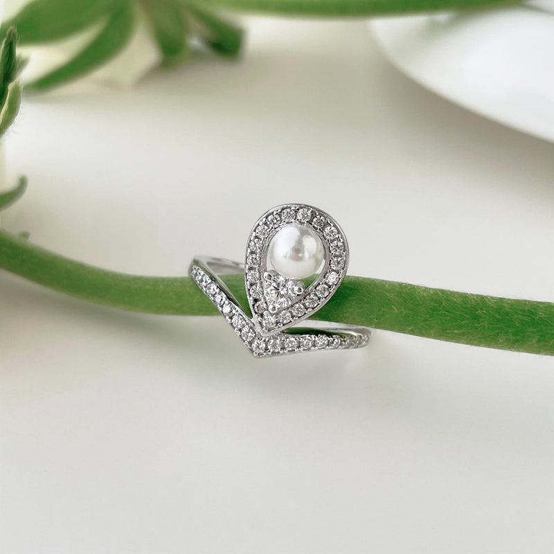 Pearl Essence Tear Drop Ring