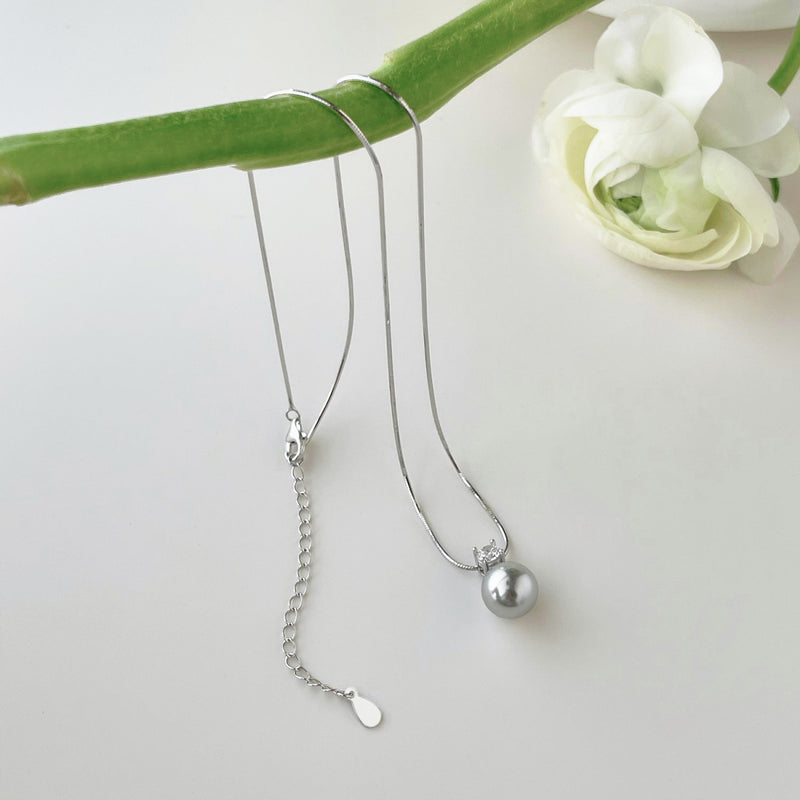 Lustrous Pearl Elegance Necklace