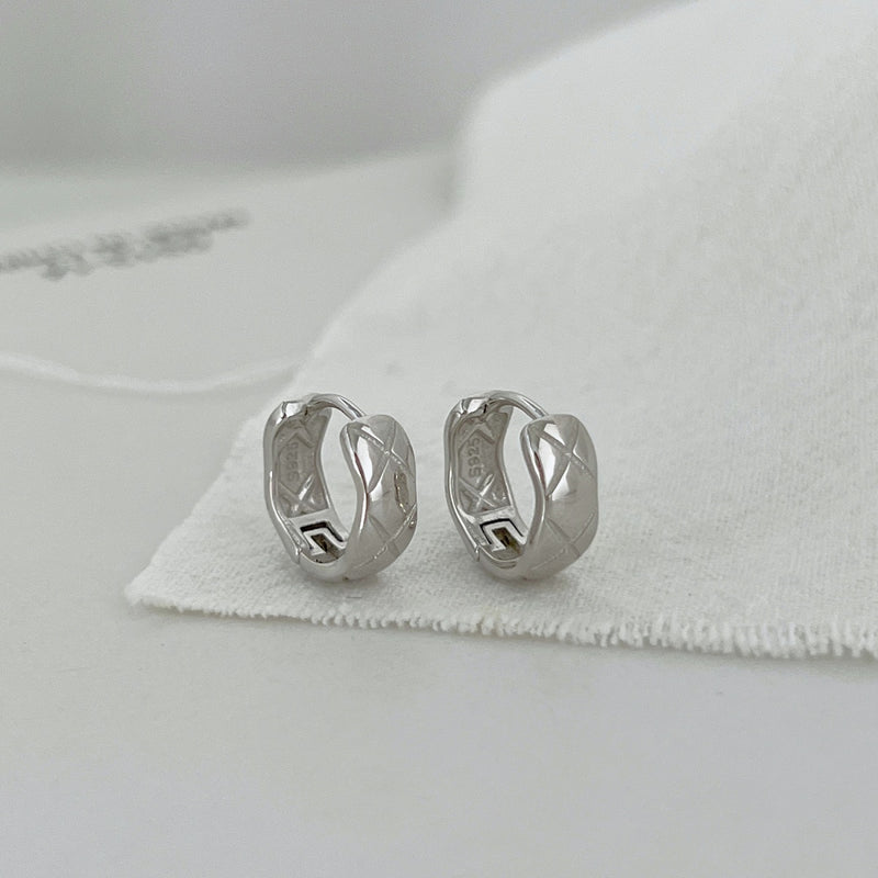 Quilted Pattern Silver Hoop Earrings