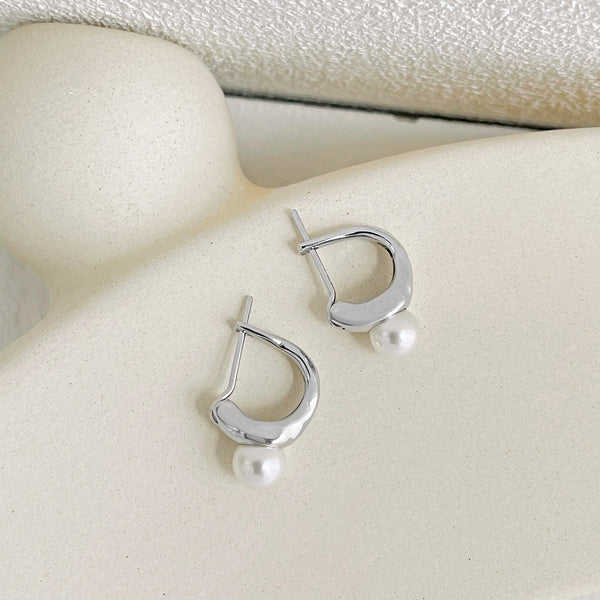 Modern Pearl Drop Earrings