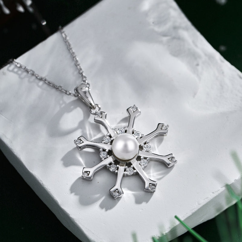 Snowflake Pearl Necklace