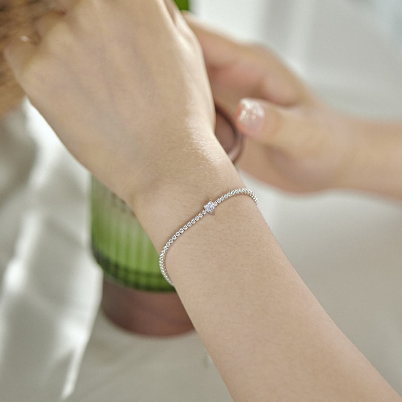 Heart Ice-Cut Solitaire Bracelet