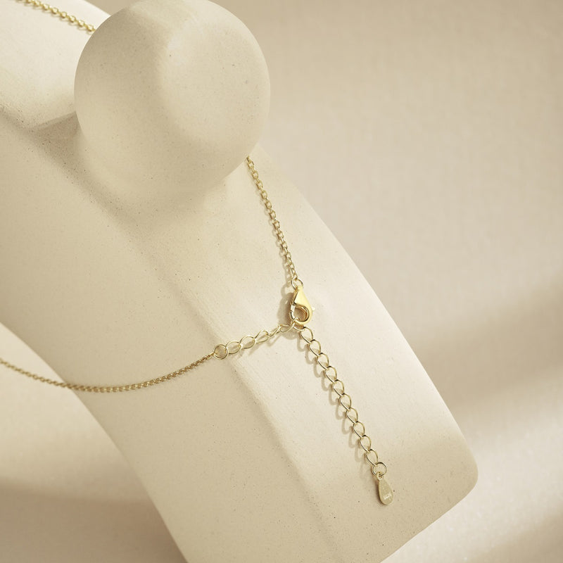 Initial Elegance Necklace (Q)