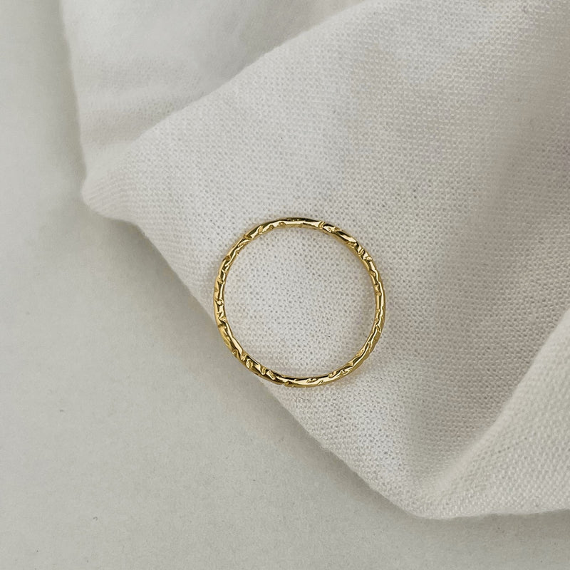 Slim Elegance Ring