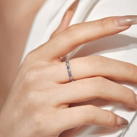 Petite Heart Ring