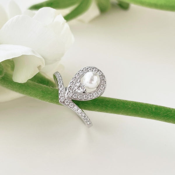 Pearl Essence Tear Drop Ring